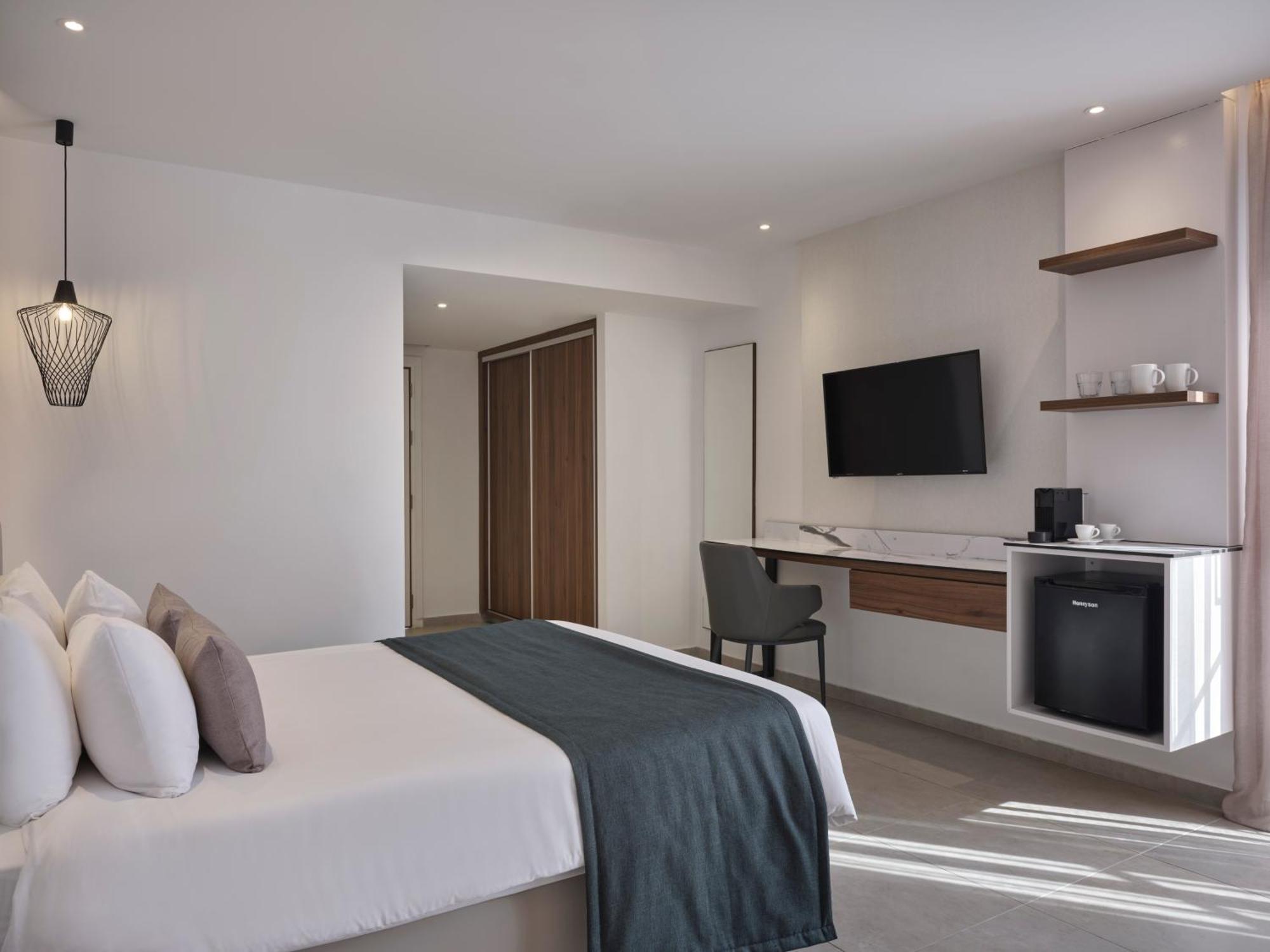 Atlantica Sungarden Park Hotel Ayia Napa Exterior photo