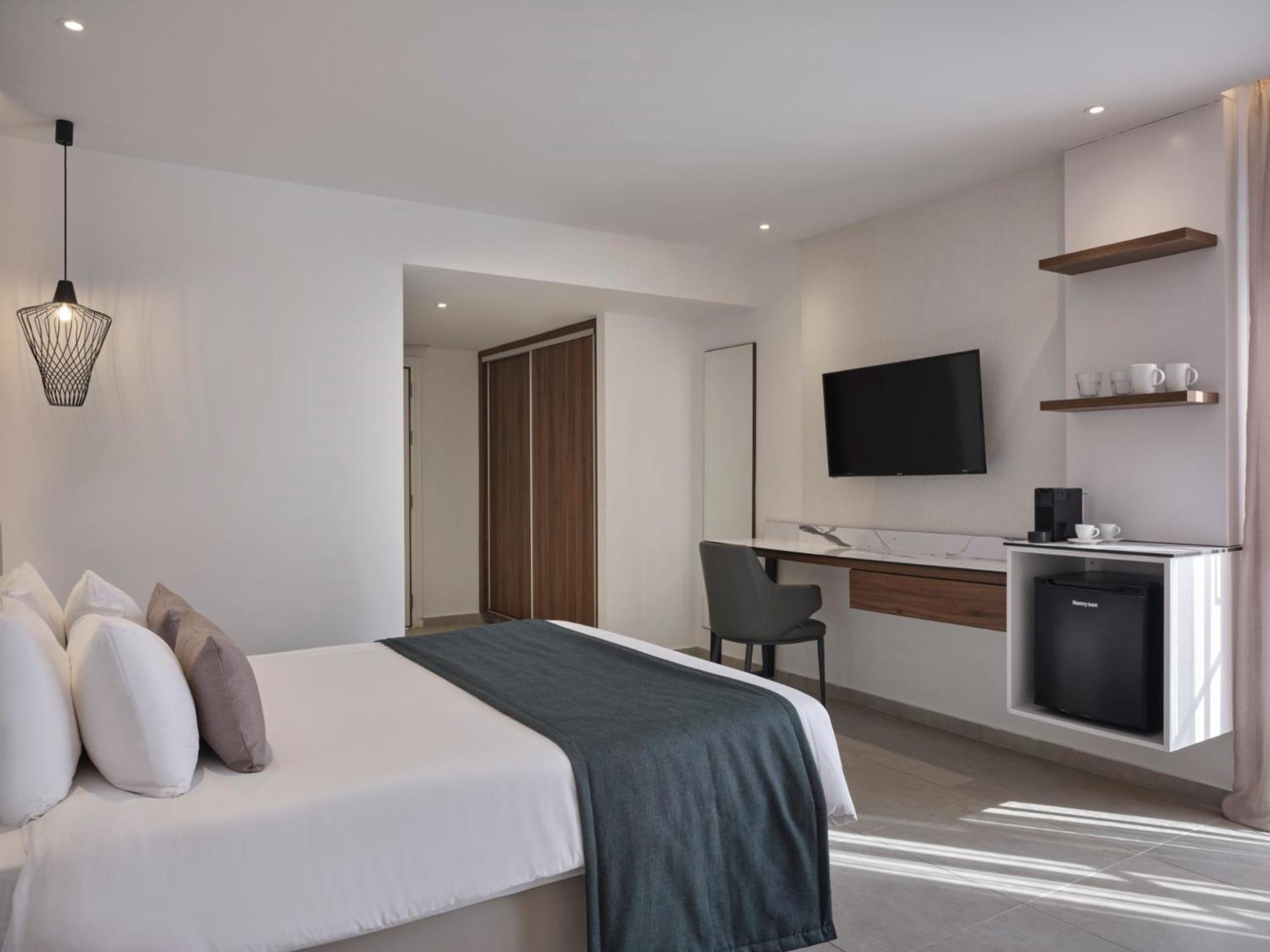 Atlantica Sungarden Park Hotel Ayia Napa Exterior photo